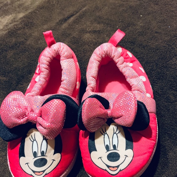 minnie mouse house shoes